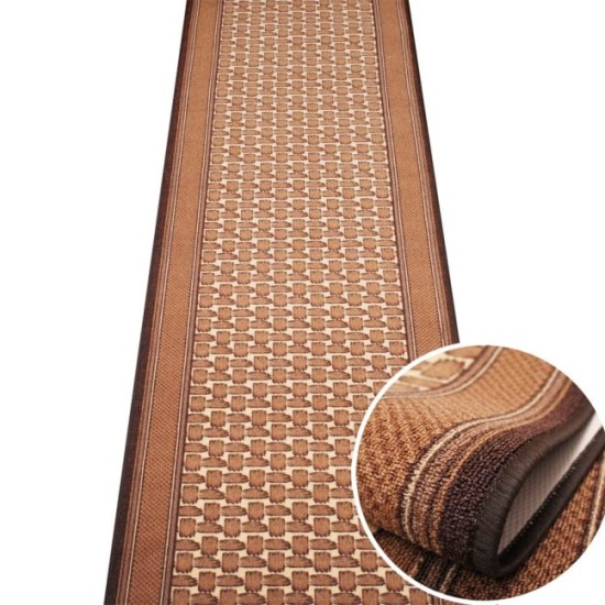Kiliminis takas – rudas geometrinis raštas